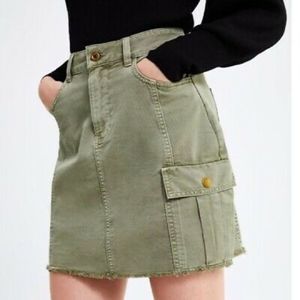 Zara Camo Green Cargo Mini Skirt